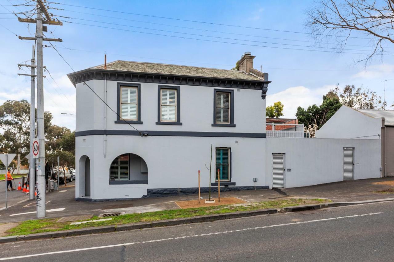 Work Sleep Live Melbourne Bed & Breakfast ภายนอก รูปภาพ